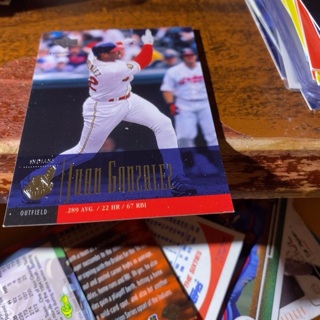 2001 upper deck revolution Juan Gonzalez baseball card 