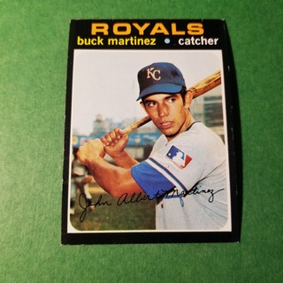 1971 Topps Vintage Baseball Card # 163 - BUCK MARTINEZ - ROYALS - EXMT/NRMT