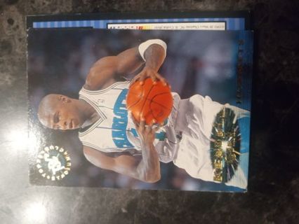 Kendall Gill 1995-96 Stadium Club Charlotte Hornets