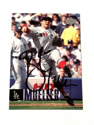 Autographed 2006 Upper Deck Bill Mueller #70-Red Sox