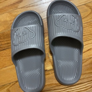 BN Size 8-8.5 Lightweight Slide Slippers