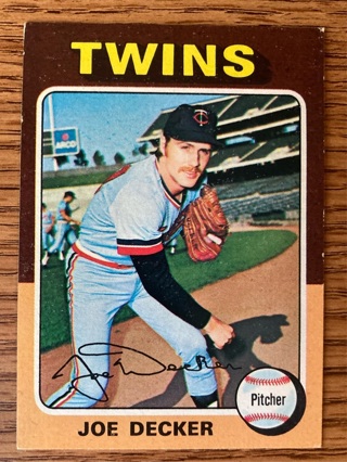 1975 Topps Joe Decker baseball card 