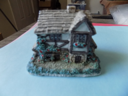 2 1/2 inch tall 2 story house decoration Ivy and flowers and window boxes