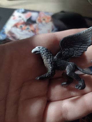 Gray Plastic Gryffin