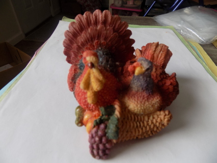 2 resin turkeys and cornucopia 4 inch wide