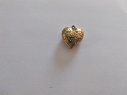 Fine 1970's Vintage Ornate Gold tone Puffed Heart Pendant/ Charm 