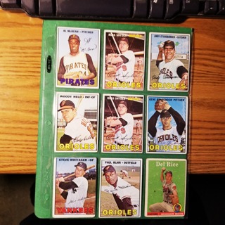 9 - MIXED LOT - TOPPS LOW GRADE -VG - BASEBALL CARDS