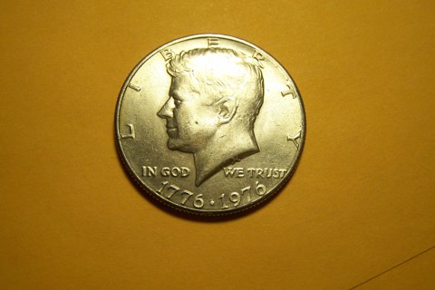 AU Bicentennial 1776-1976 Kennedy Half Dollar JFK