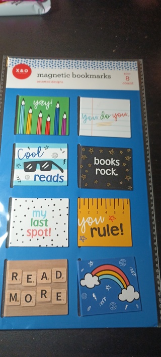 Magnetic bookmarks 