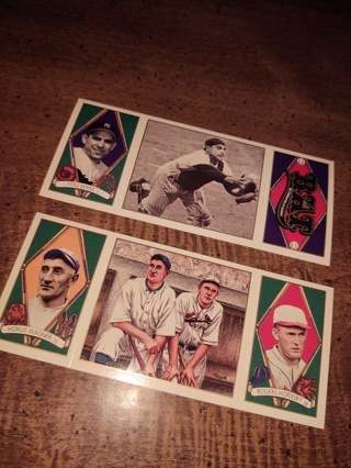 Two card lot baseball two the greatest of all time Yogi Berra and hornus wagener