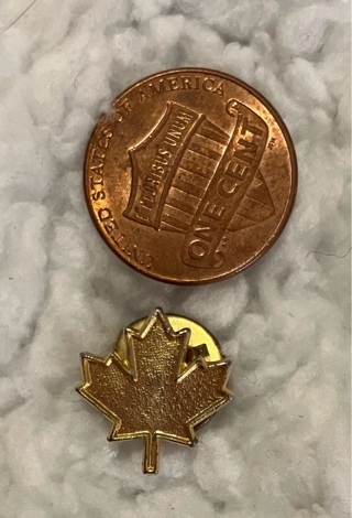 Maple Leaf Pin