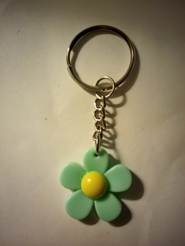 FREE: Flower Keychain Read Description Before Bidding