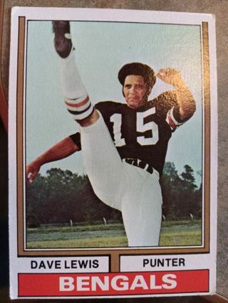 1974 TOPPS DAVE LEWIS CINCINNATI BENGALS FOOTBALL CARD# 236