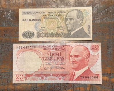 Pair of 1970 Turk Lirasi Banknotes 