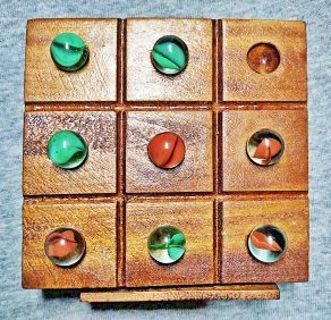 MARBLE TIC TAC TOE