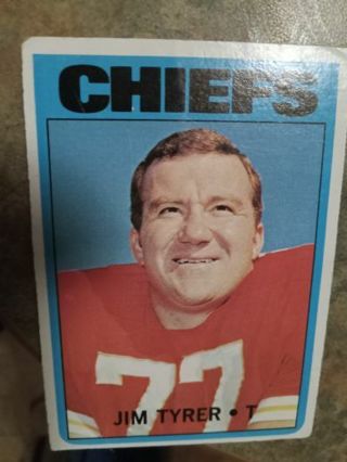 1972 TOPPS JIM TYRER KANSAS CITY CHIEFS FOOTBALL CARD# 111