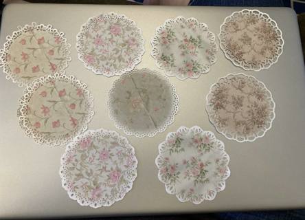 Crafting Paper with Lace Trim (Circles)