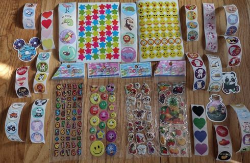 296 Kids childrens laptop Puffy sticker tiered auction, Dogs, smiley face, Panda,Disney Mickey Mouse