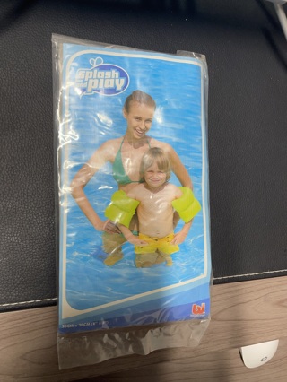 Splash and play swimming armbands