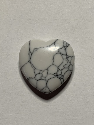 HEALING STONE~WHITE~VEINED HEART~SET 2~FREE SHIPPING!