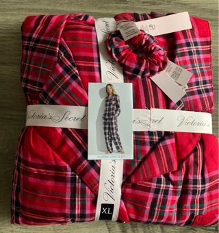 Victoria's Secret Red Plaid Flannel Pajama Set 2 Piece Womens XL Metallic Thread