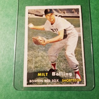 1957 - TOPPS BASEBALL - CARD NO. 131 - MILT BOLLING - RED SOX