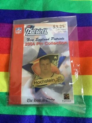 New England Patriots 2004 RARE Collectible NFL Football Pin Russ Hochstein 71 Brand New