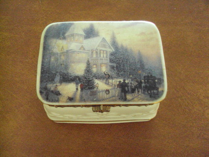 Thomas Kinkade Music Box Victorian Christmas