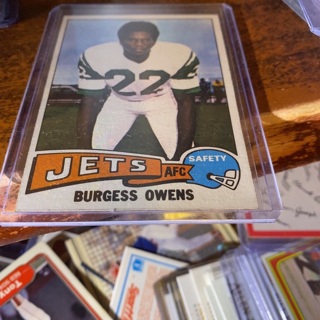 1975 topps Burgess Owens football card 