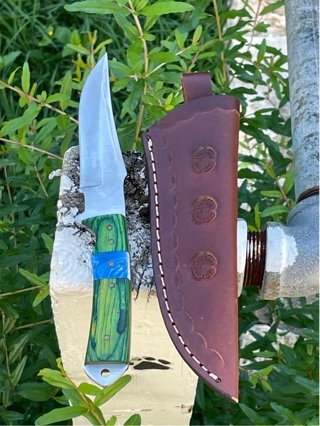 Custom made stainless steel hardwood handle skinner hunting knife 