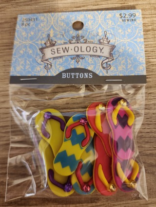 NEW - Sew-Ology - Buttons - 8 in package 