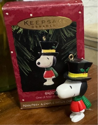 SNOOPY Ornament