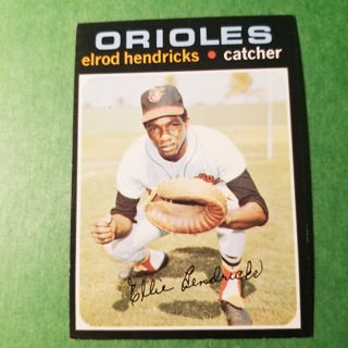  1971 Topps Vintage Baseball Card # 219 - ELROD HENDRICKS - ORIOLES- NRMT/MT