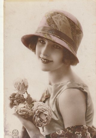 Vintage Unused Postcard: Lady from Paris