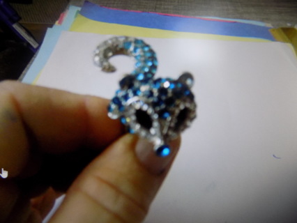 Beautiful blue jewel covered fox ring adjustable