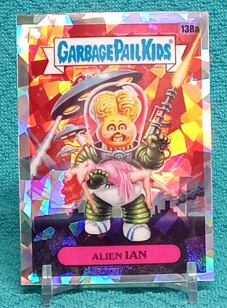 2021 Topps Chrome Garbage Pail Kids Series 4 ALIEN IAN #138a - Atomic Refractor