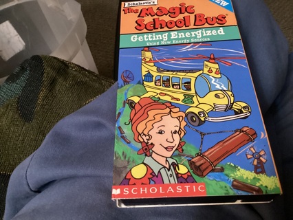 VHS THE MAGIC SCHOOL BUS GETTING ENERGIZED