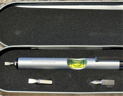 Screwdriver torpedo level with bits and case
