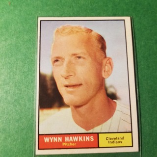 1961 - TOPPS BASEBALL CARD NO. 34 - WYNN HAWKINS - INDIANS