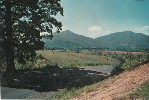 Vintage Unused Postcard: h: Peaks of Otter, Blue Ridge Parkway, VA