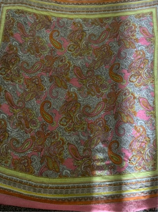 Beautiful Extra-Large wrap/scarf 44x44 inches 100% Polyester  