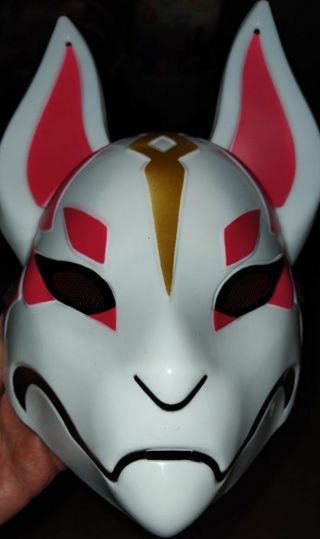 Adult Japanese Mask (it's either a fox,cat or rabbit don't know)NEW