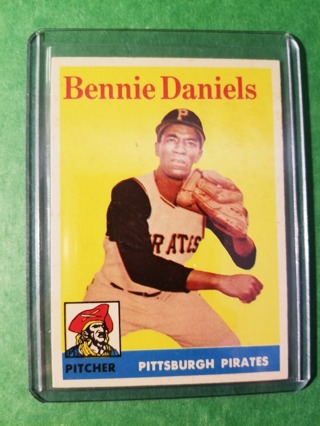 1958 - TOPPS EXMT - NRMT BASEBALL - CARD NO. 392 - BENNIE DANIELS - PIRATES