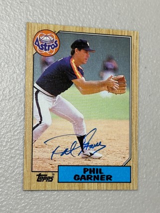 Autographed Phil Garner #304 Topps 1987 Baseball Card (Houston Astros)