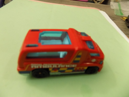 Hot Wheels Rapid Responce Red Ambulance blue tinted windows