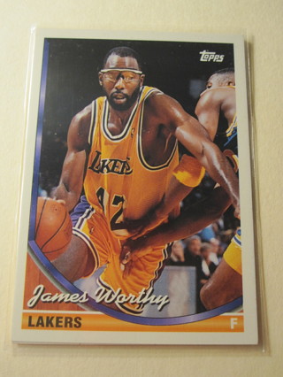 1993 Topps Basketball Card #88: James Worthy