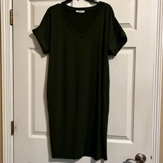 Women's Dark Olive Knit Short Sleeved Pocket Dress - Size XL