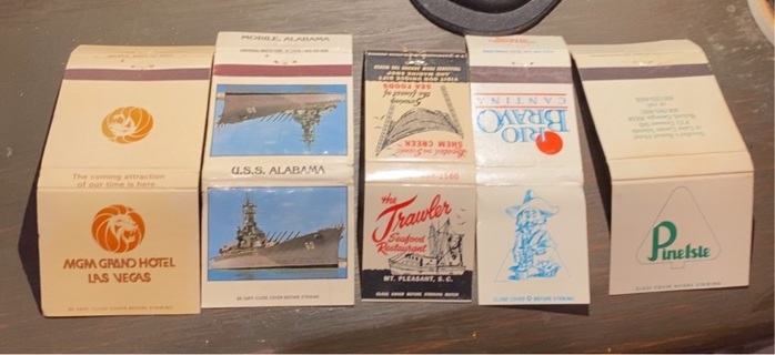 VINTAGE COLLECTIBLE MATCHBOOK COVERS 