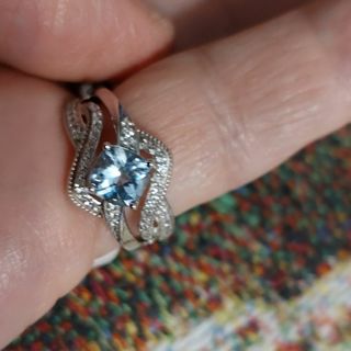 Sterling silver ring size 7, retails $108