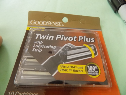 Good Sense Pivoting Twin Pivot Plus with lubricating strip razor blades # 10